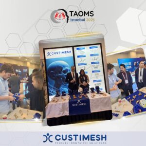Custimesh standında hekimlerle görüşmeler